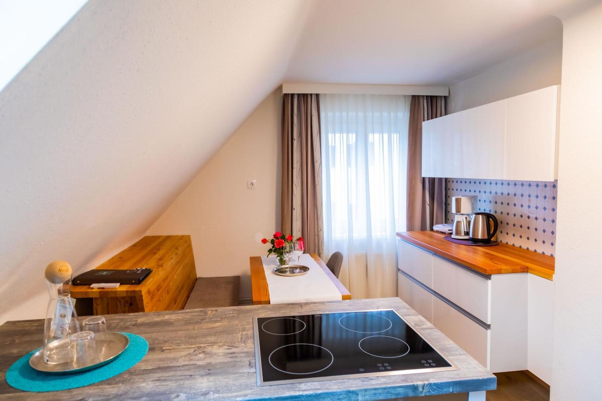 Apartmenthaus Pastner Am Teich Übelbach Exterior foto